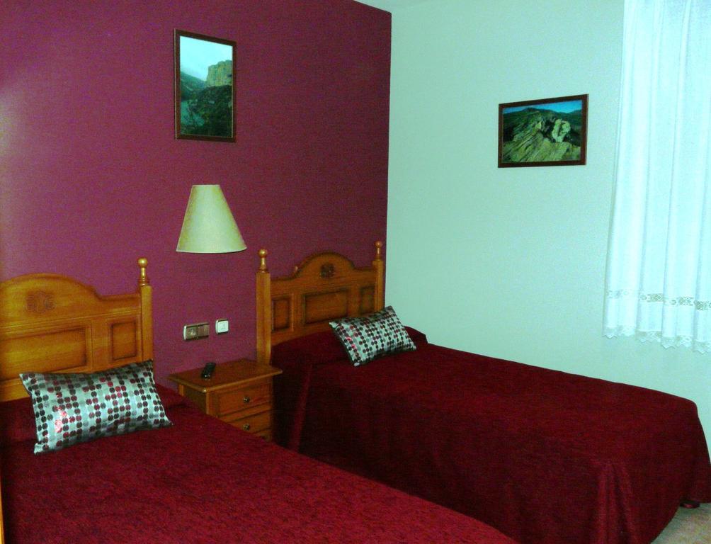 Hostal Rural Casa Castro Alberuela de la Liena Eksteriør bilde